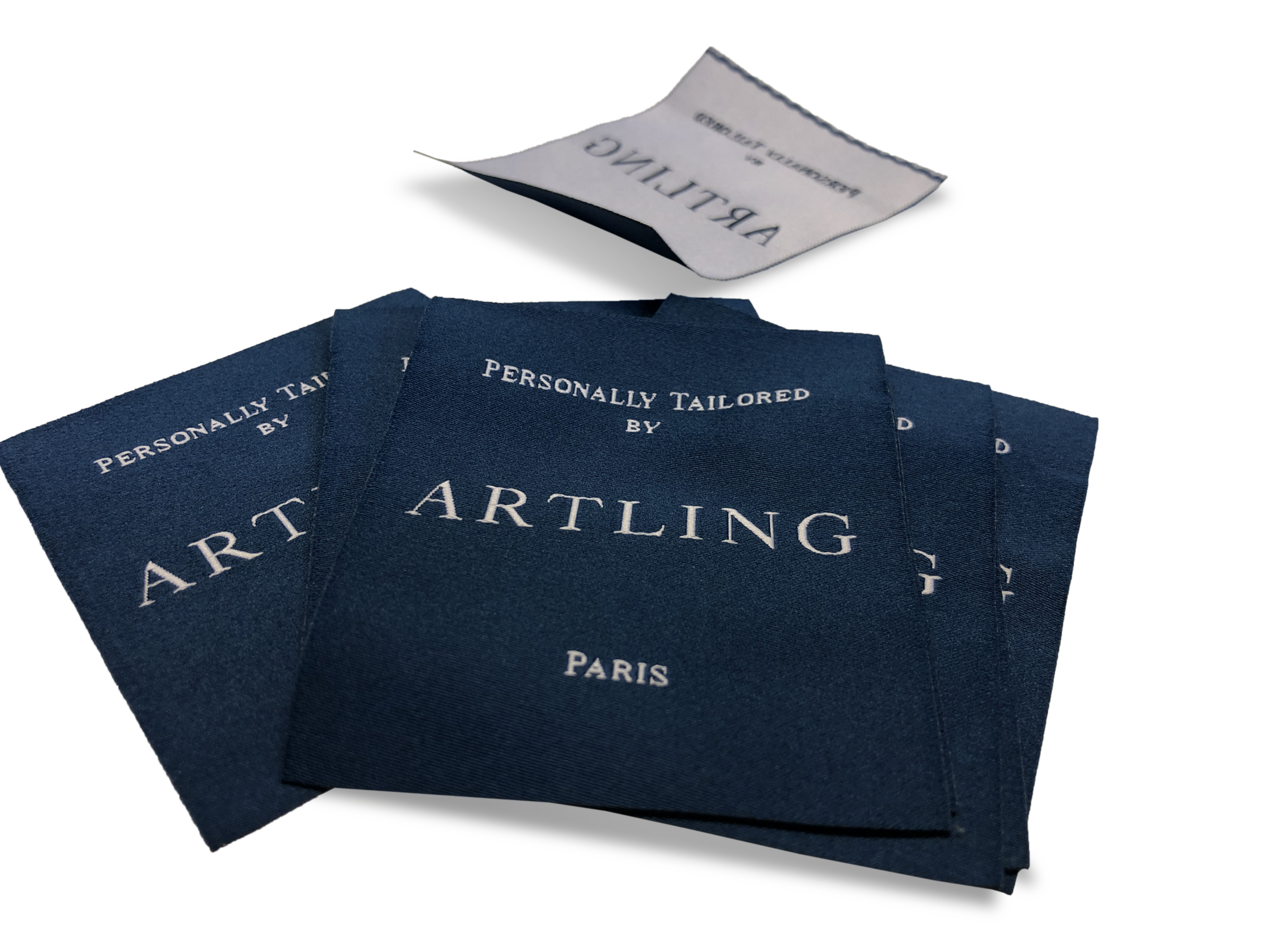 griffe costume sur mesure griffe vêtement bleu