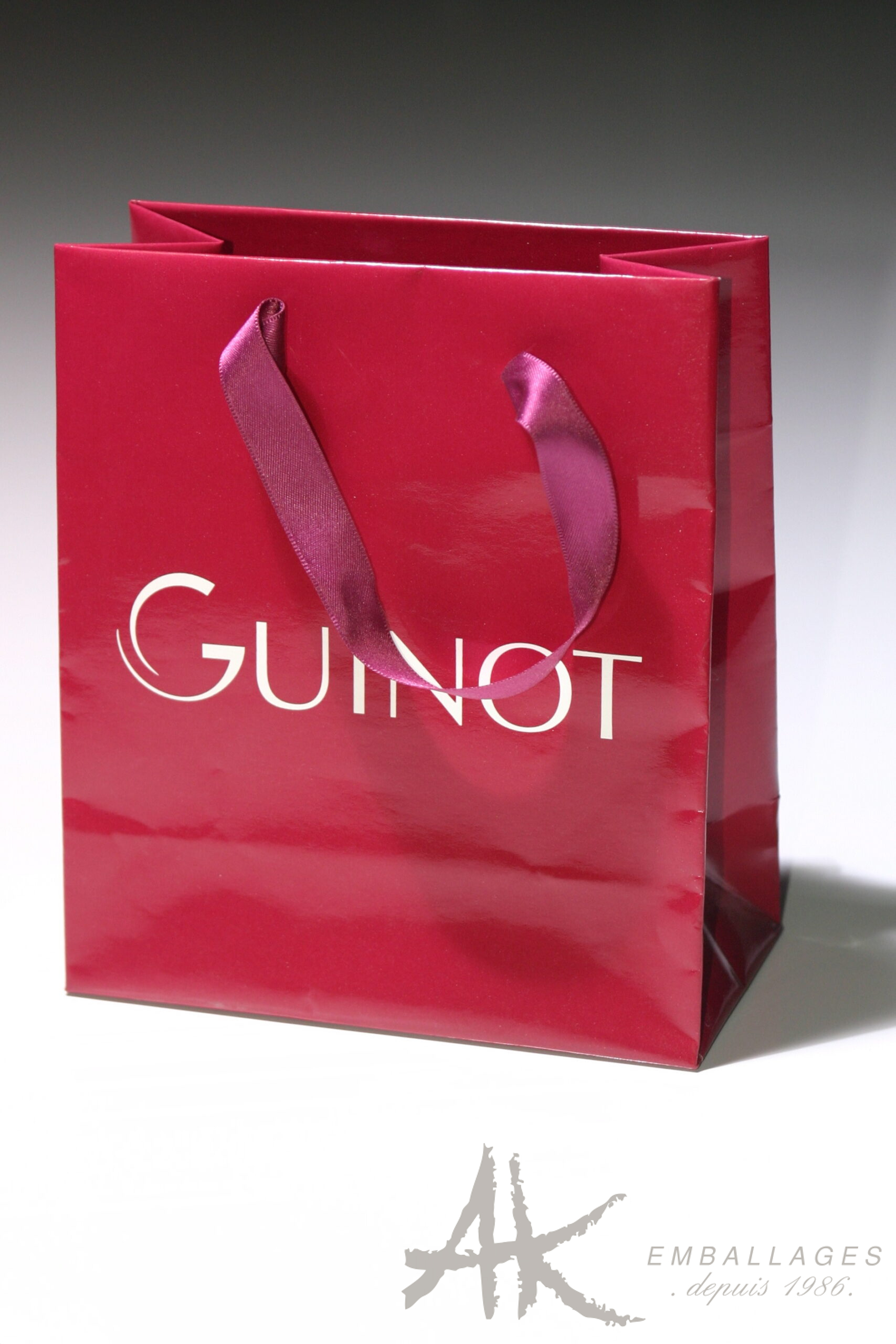 SAC PAPIER IMPRIMÉ COMMERCE sac en papier rouge avec ruban satin - logo GUINOT