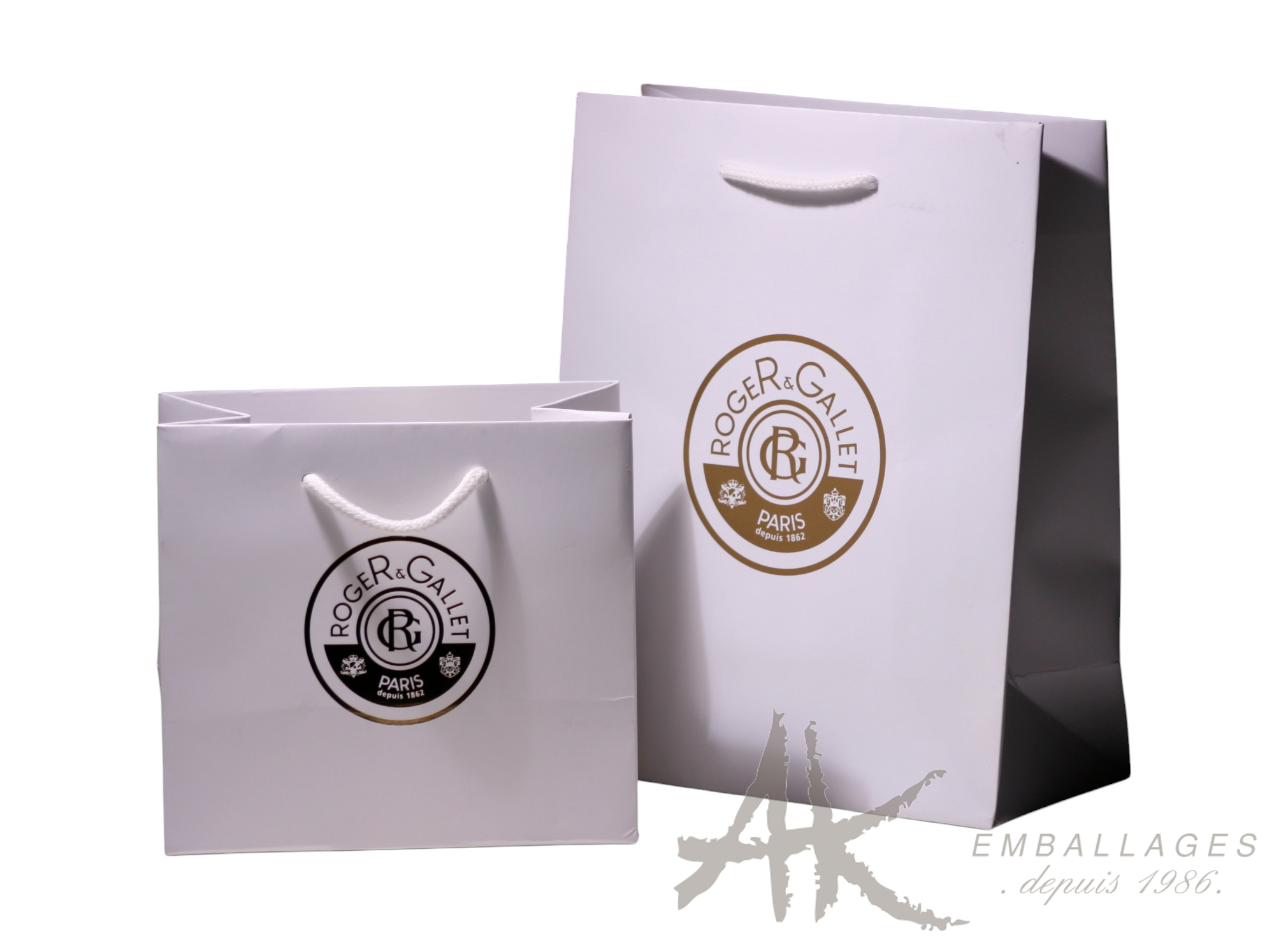 sac papier luxe-Photoroom sac papier blanc - logo or à chaud marque ROGER GALLET